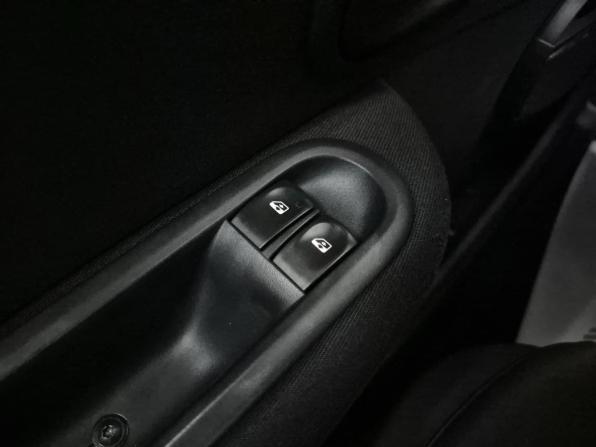Renault Clio III с пробегом 2008 года, цена 385 000 рублей, 144434 км, хэтчбек, Автокод Объявления