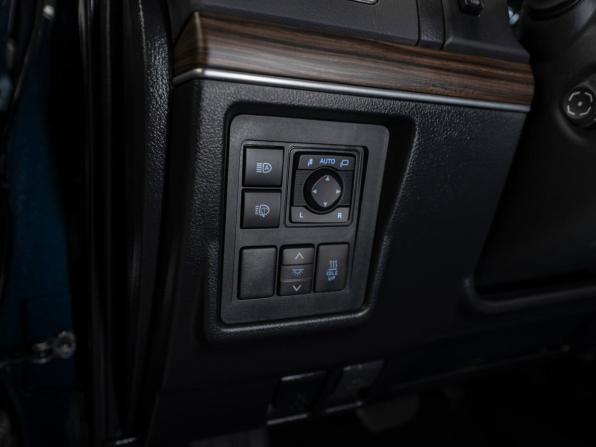 Toyota Land Cruiser Prado 150 Series Рестайлинг 2 с пробегом 2018 года, цена 4 850 000 рублей, 207932 км, внедорожник, Автокод Объявления