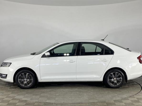 Skoda Rapid I Рестайлинг с пробегом 2018 года, цена 1 250 000 рублей, 175862 км, лифтбек, Автокод Объявления