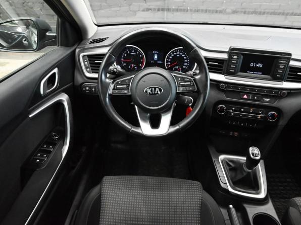 Kia Ceed III с пробегом 2018 года, цена 1 770 000 рублей, 42233 км, хэтчбек, Автокод Объявления
