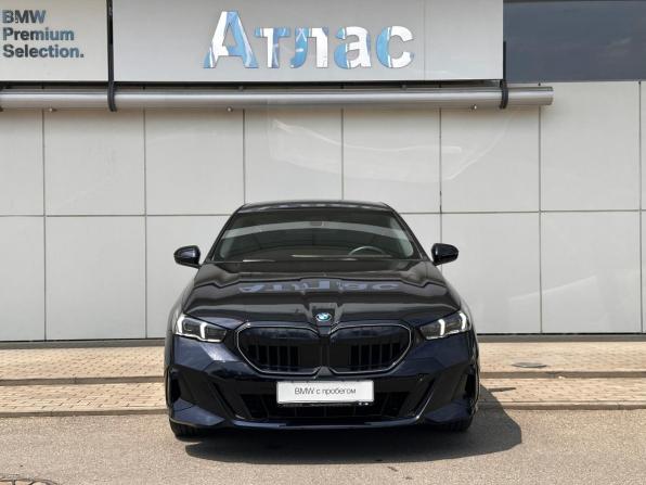 BMW 5 серии VIII (G60/G61/G68) с пробегом 2025 года, цена 7 700 000 рублей, 5613 км, седан, Автокод Объявления