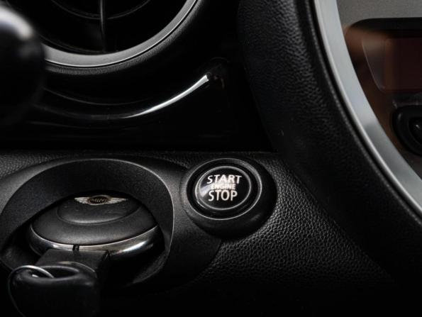Mini Hatch II (R56) Рестайлинг с пробегом 2010 года, цена 1 160 000 рублей, 165776 км, хэтчбек, Автокод Объявления