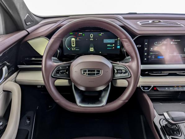 Geely Monjaro I с пробегом 2023 года, цена 3 200 000 рублей, 44571 км, внедорожник, Автокод Объявления