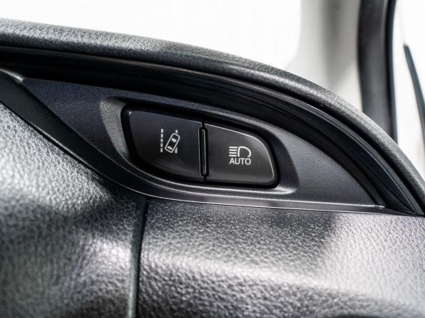 Toyota Vitz III (XP130) Рестайлинг 2 с пробегом 2018 года, цена 1 025 000 рублей, 132000 км, хэтчбек, Автокод Объявления
