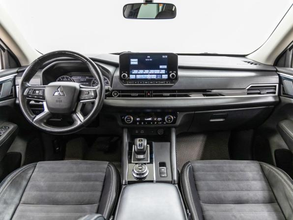 Mitsubishi Outlander IV с пробегом 2022 года, цена 3 048 000 рублей, 97847 км, внедорожник, Автокод Объявления