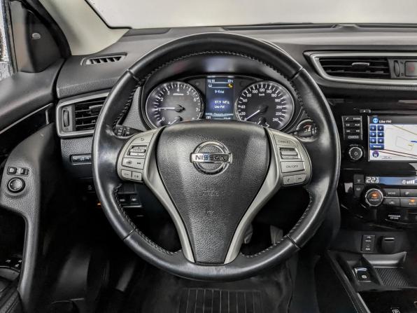 Nissan Qashqai II с пробегом 2017 года, цена 1 750 000 рублей, 102817 км, внедорожник, Автокод Объявления