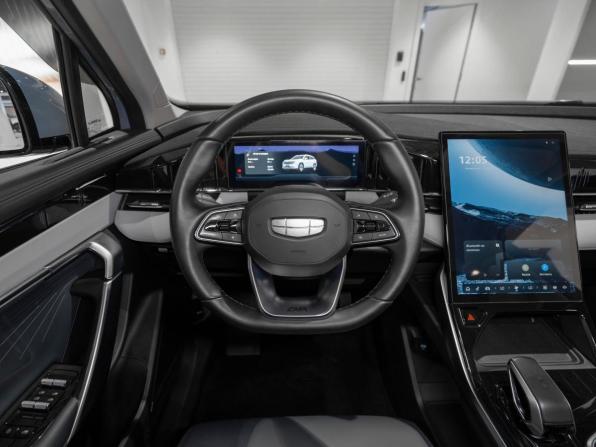 Geely Atlas II с пробегом 2024 года, цена 2 895 000 рублей, 43609 км, внедорожник, Автокод Объявления
