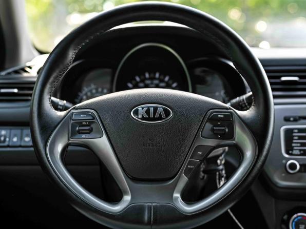 Kia Rio III Рестайлинг с пробегом 2016 года, цена 975 000 рублей, 151418 км, седан, Автокод Объявления