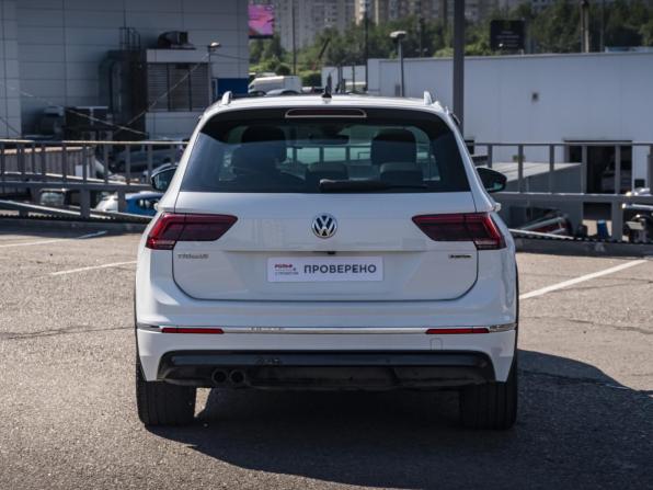 Volkswagen Tiguan II с пробегом 2018 года, цена 2 998 000 рублей, 100600 км, внедорожник, Автокод Объявления