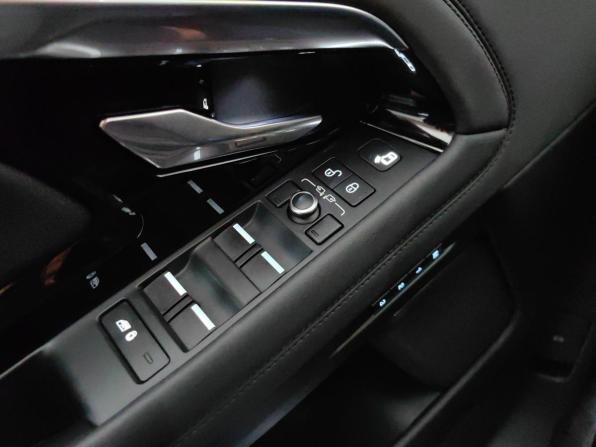 Land Rover Range Rover Evoque II с пробегом 2019 года, цена 3 090 000 рублей, 144092 км, внедорожник, Автокод Объявления