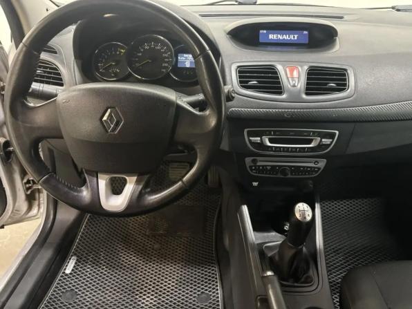Renault Fluence I с пробегом 2010 года, цена 588 000 рублей, 246000 км, седан, Автокод Объявления