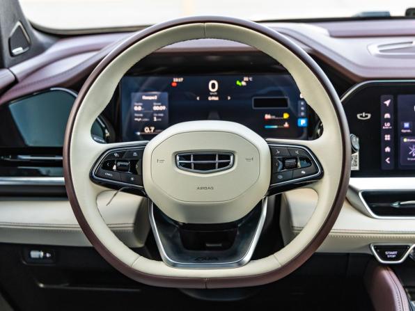 Geely Monjaro I с пробегом 2024 года, цена 3 448 000 рублей, 12069 км, внедорожник, Автокод Объявления