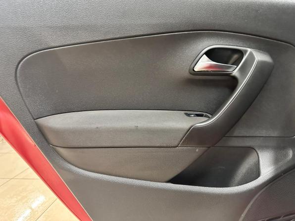 Volkswagen Polo V с пробегом 2012 года, цена 730 000 рублей, 204910 км, седан, Автокод Объявления