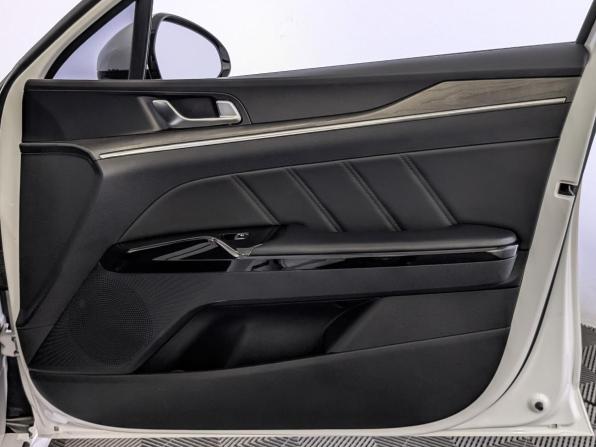 Kia K5 III с пробегом 2023 года, цена 3 300 000 рублей, 21210 км, седан, Автокод Объявления