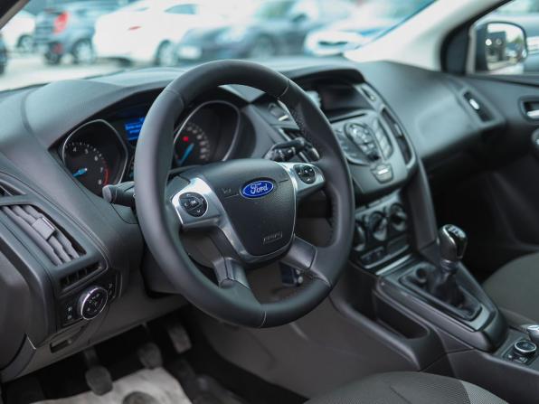 Ford Focus III с пробегом 2013 года, цена 979 000 рублей, 67304 км, хэтчбек, Автокод Объявления