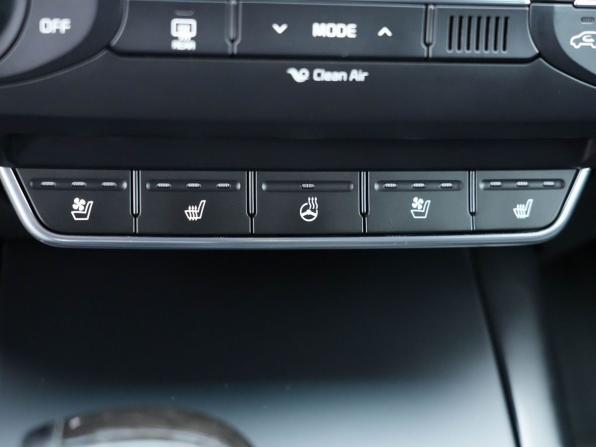 Kia Sorento III Prime с пробегом 2016 года, цена 1 990 000 рублей, 222007 км, внедорожник, Автокод Объявления