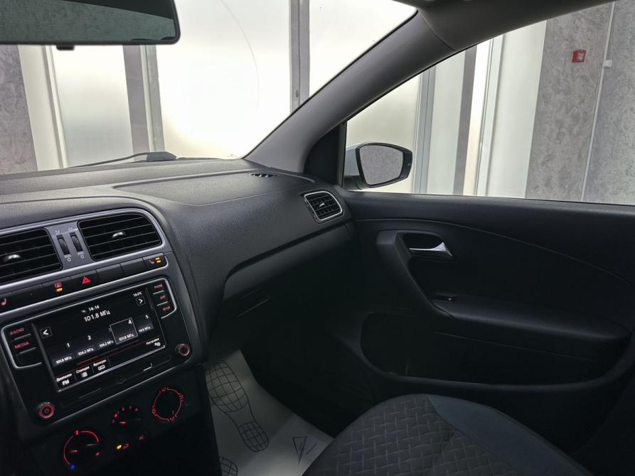 Volkswagen Polo V Рестайлинг Ярославль  - изображение 30