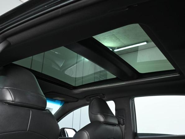 Toyota Avalon V с пробегом 2022 года, цена 3 699 000 рублей, 120571 км, седан, Автокод Объявления