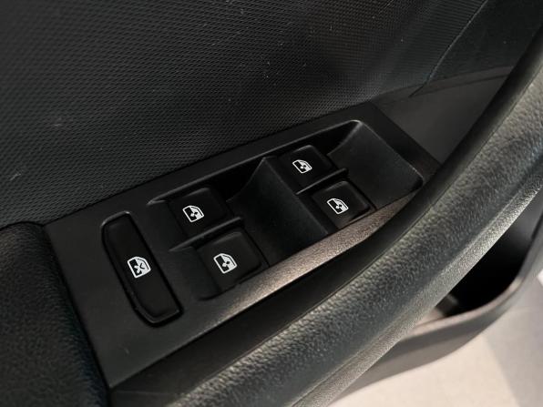 Volkswagen Polo VI с пробегом 2021 года, цена 1 650 000 рублей, 110539 км, лифтбек, Автокод Объявления