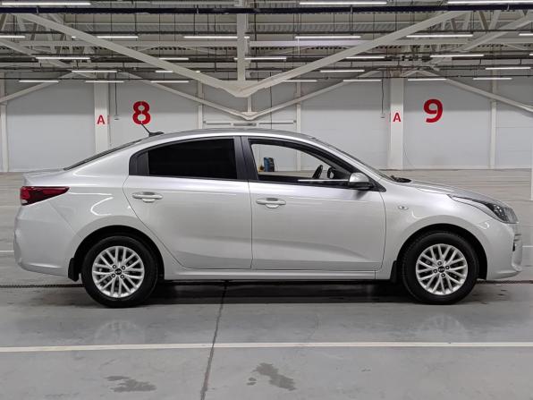 Kia Rio IV с пробегом 2018 года, цена 1 319 000 рублей, 97576 км, седан, Автокод Объявления