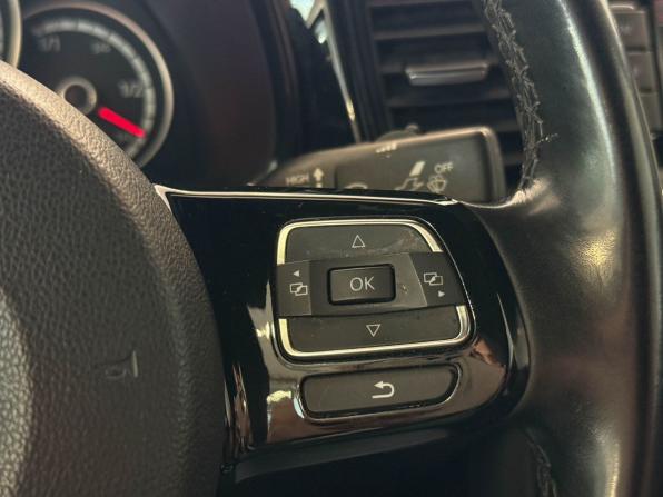 Volkswagen Beetle II (A5) с пробегом 2013 года, цена 1 215 000 рублей, 219019 км, хэтчбек, Автокод Объявления