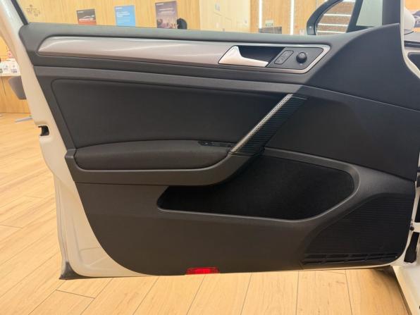 Volkswagen Golf VII с пробегом 2014 года, цена 999 000 рублей, 160000 км, хэтчбек, Автокод Объявления
