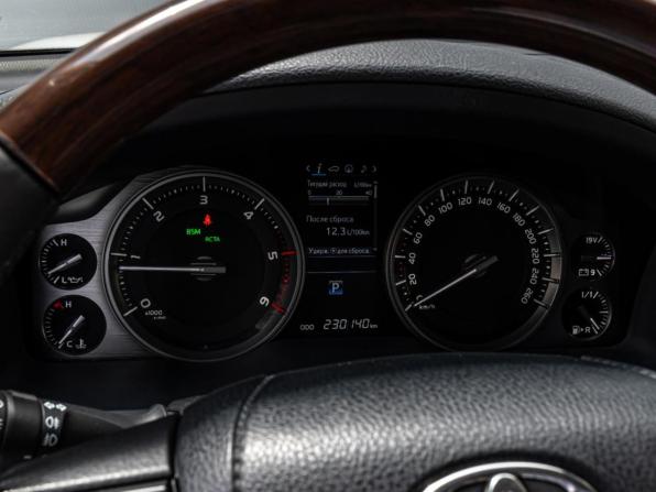 Toyota Land Cruiser 200 Series Рестайлинг 2 с пробегом 2015 года, цена 4 995 000 рублей, 230140 км, внедорожник, Автокод Объявления