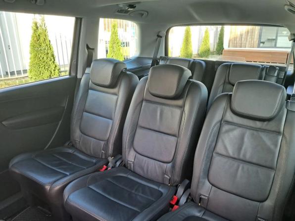 Volkswagen Sharan II Рестайлинг с пробегом 2018 года, цена 1 747 000 рублей, 162170 км, минивэн, Автокод Объявления