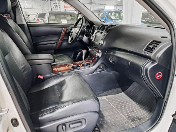 Toyota Highlander II (XU40) Рестайлинг с пробегом 2012 года, цена 1 650 000 рублей, 241107 км, внедорожник, Автокод Объявления