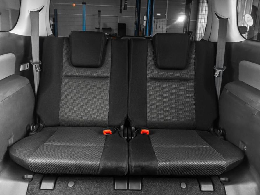 Toyota Wish I Тюмень  - изображение 11