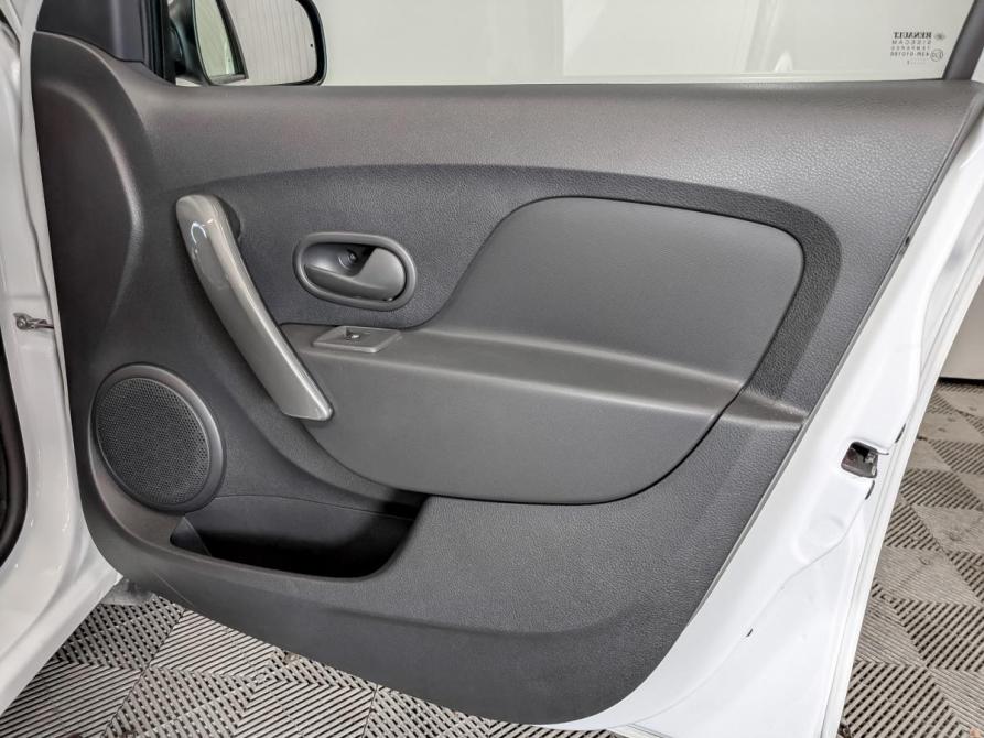Renault Logan II Рестайлинг Москва  - изображение 23