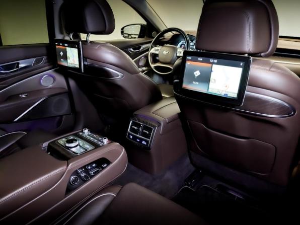 Kia K900 II с пробегом 2018 года, цена 2 900 000 рублей, 130936 км, седан, Автокод Объявления