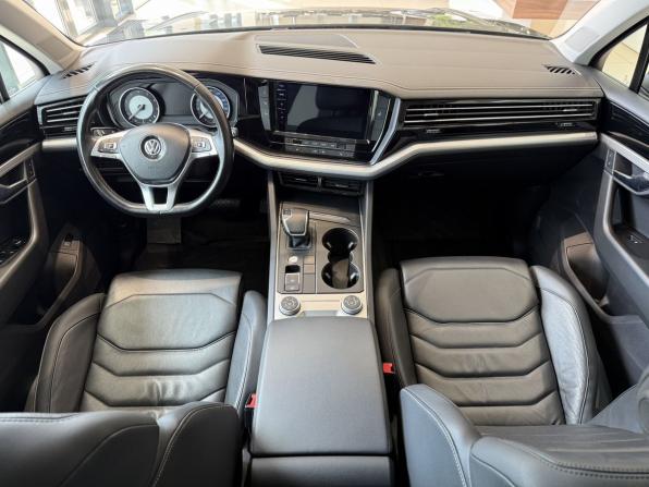 Volkswagen Touareg III с пробегом 2019 года, цена 4 100 000 рублей, 117000 км, внедорожник, Автокод Объявления