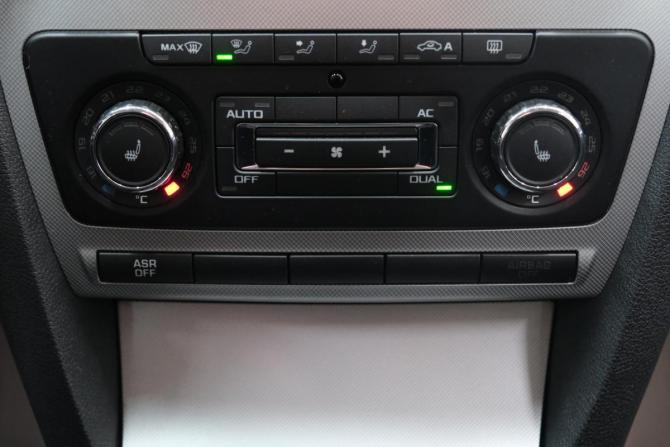 Skoda Octavia II (A5) Рестайлинг с пробегом 2012 года, цена 879 000 рублей, 254000 км, универсал, Автокод Объявления