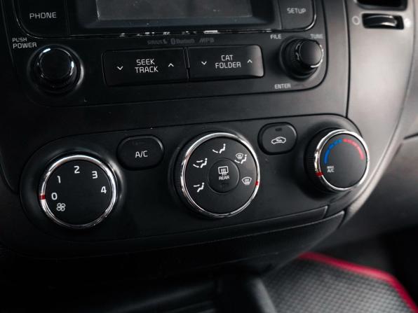 Kia Forte II с пробегом 2016 года, цена 990 000 рублей, 136000 км, седан, Автокод Объявления