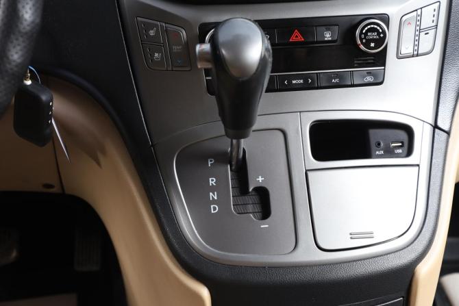 Hyundai H-1 II Рестайлинг 2 с пробегом 2021 года, цена 2 949 000 рублей, 198000 км, минивэн, Автокод Объявления