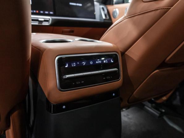 Li Auto (Lixiang) L9 I с пробегом 2023 года, цена 6 999 700 рублей, 20275 км, внедорожник, Автокод Объявления