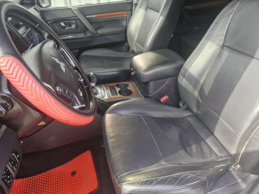 Mitsubishi Pajero IV Калуга  - изображение 8