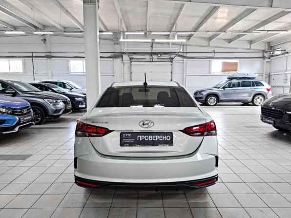 Hyundai Solaris II Рестайлинг с пробегом 2020 года, цена 1 630 000 рублей, 103497 км, седан, Автокод Объявления