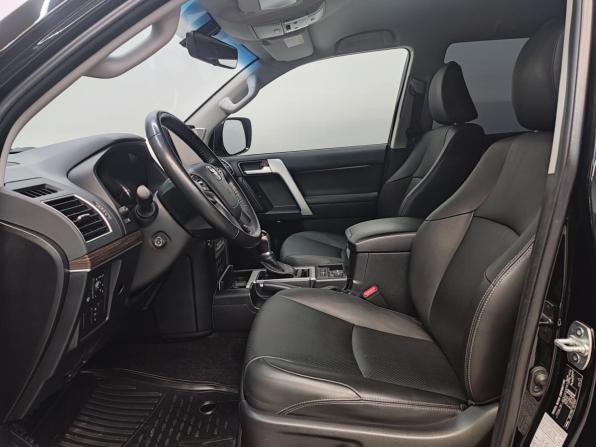 Toyota Land Cruiser Prado 150 Series Рестайлинг 3 с пробегом 2021 года, цена 7 050 000 рублей, 23267 км, внедорожник, Автокод Объявления