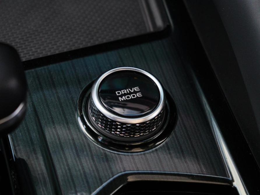 Geely Monjaro I Москва  - изображение 15