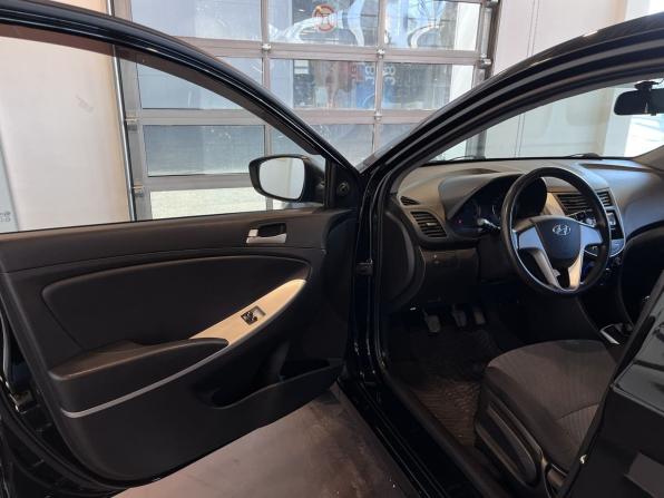 Hyundai Solaris I с пробегом 2013 года, цена 763 000 рублей, 154345 км, седан, Автокод Объявления