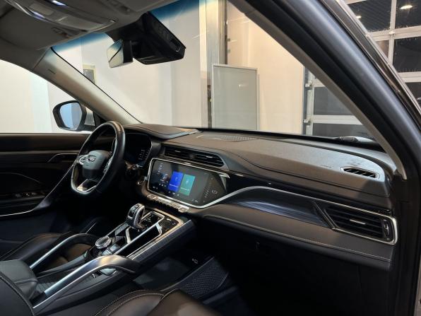 Geely Atlas Pro с пробегом 2023 года, цена 2 050 000 рублей, 47720 км, внедорожник, Автокод Объявления