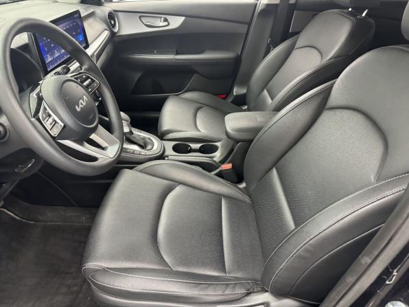 Kia K3 II Рестайлинг с пробегом 2021 года, цена 2 370 000 рублей, 41903 км, седан, Автокод Объявления