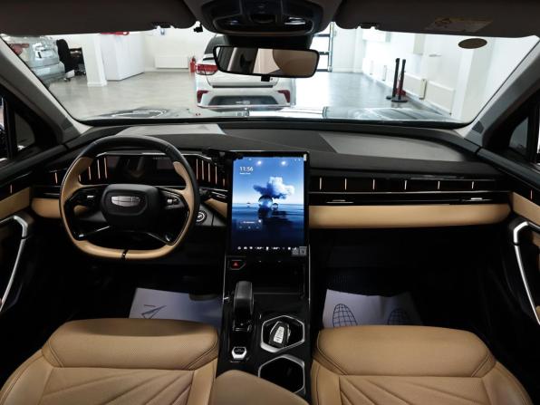 Geely Atlas II с пробегом 2023 года, цена 2 550 000 рублей, 41851 км, внедорожник, Автокод Объявления