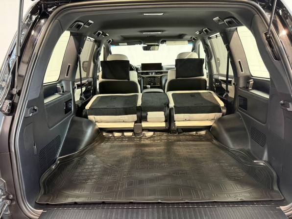Lexus LX III Рестайлинг 2 с пробегом 2015 года, цена 7 990 000 рублей, 75000 км, внедорожник, Автокод Объявления