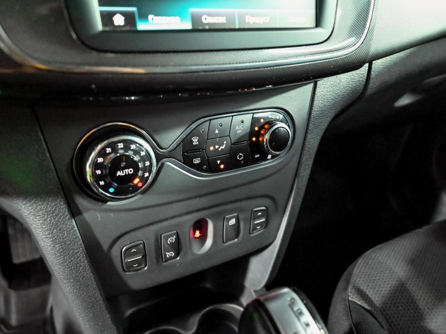 Renault Sandero II Рестайлинг Екатеринбург  - изображение 14