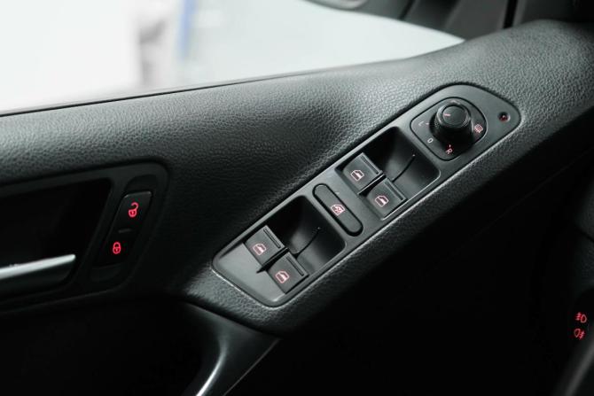 Volkswagen Tiguan I Рестайлинг с пробегом 2016 года, цена 1 130 000 рублей, 251419 км, внедорожник, Автокод Объявления