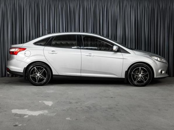Ford Focus III с пробегом 2013 года, цена 1 060 000 рублей, 86375 км, седан, Автокод Объявления