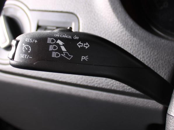 Volkswagen Polo V Рестайлинг с пробегом 2019 года, цена 1 369 000 рублей, 124900 км, седан, Автокод Объявления